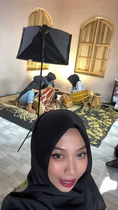 Di balik layar - Puspa Karima