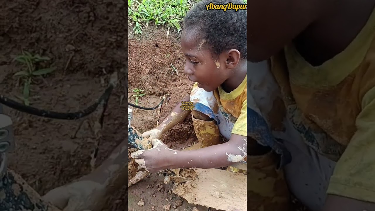 Arifo main scooter di lumpur