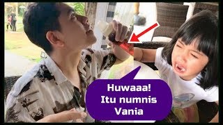 VANIA ATHABINA - Digodain Kak Athalla Sampe Nangis :)