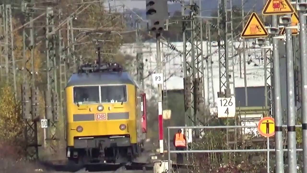 Die Gelbe BR 120 der DB Netz mit Messzug der Zug hatte ein Zwangsstopp