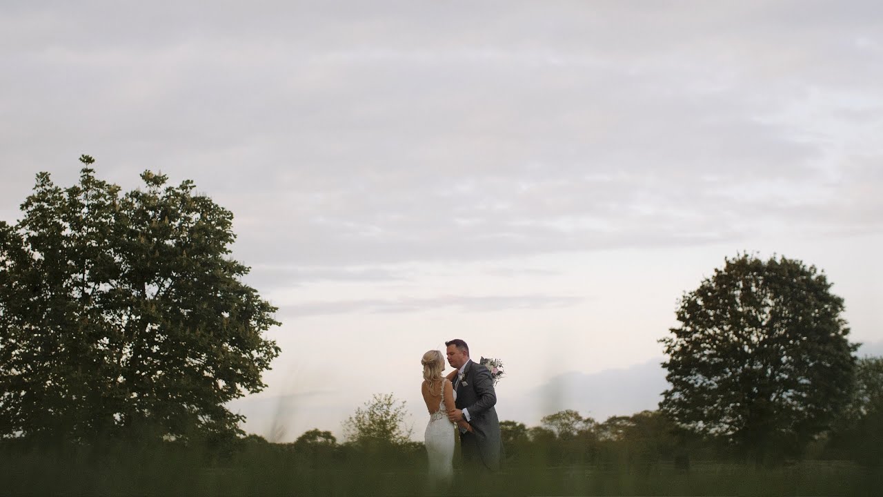 Emily & Matt's Mythe Barn Wedding Leicestershire Highlights (4k)