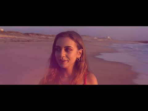 Carolina Cardetas -  Amor de Verão (Official Video)