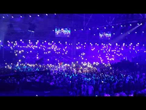 Salvador Sobral - Amar Pelos Dois (Portugal) Eurovision 2017 Grand Final LIVE
