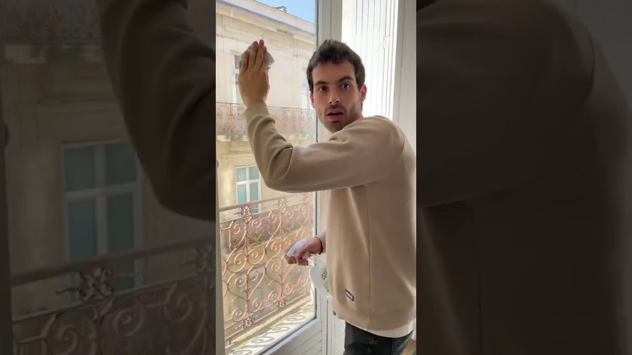 WHEN YOU WANT TO CLEAN BUT .. 😂