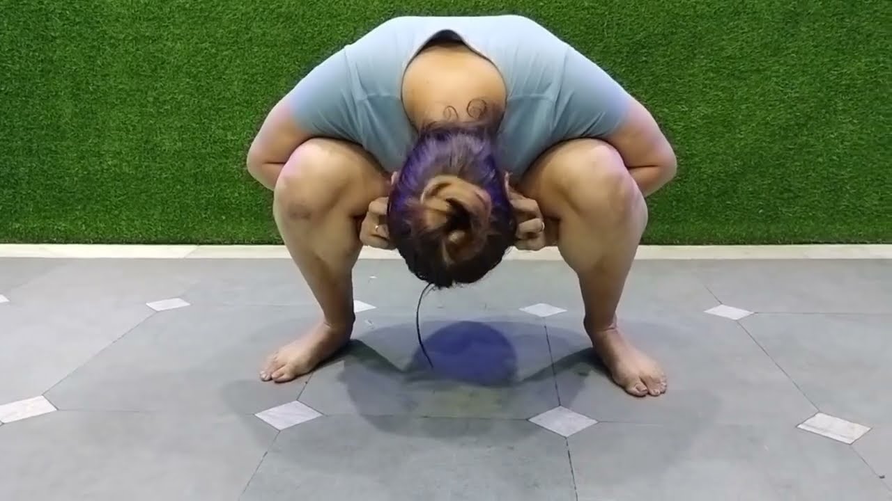 Girl Long murga challenge situps and walk