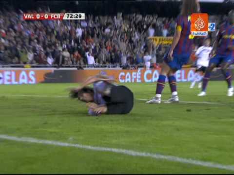 Valencia vs Barcelona - Banega&Alves + Silva's Cha...