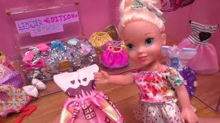 Shopping challenge ! Elsa & Anna toddlers - Barbie dolls and accessories