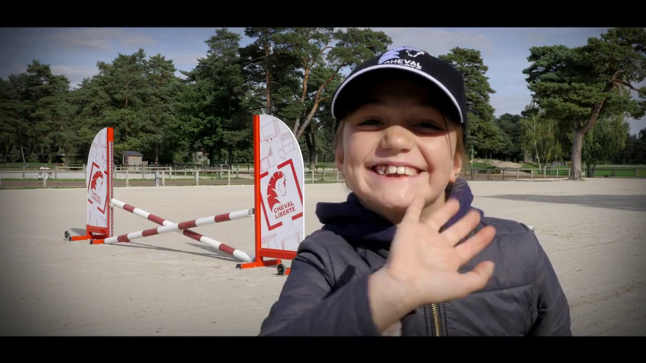 Cheval Liberté Système EasyRoll - YouTube