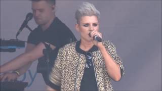 Christina Novelli - With Every Heartbeat (Robyn Cover)