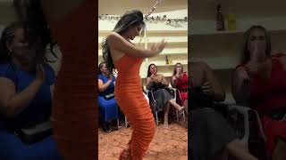 Gitanas Bailando Rumba Flamenca Impresionante Con Alegria Y Pasion