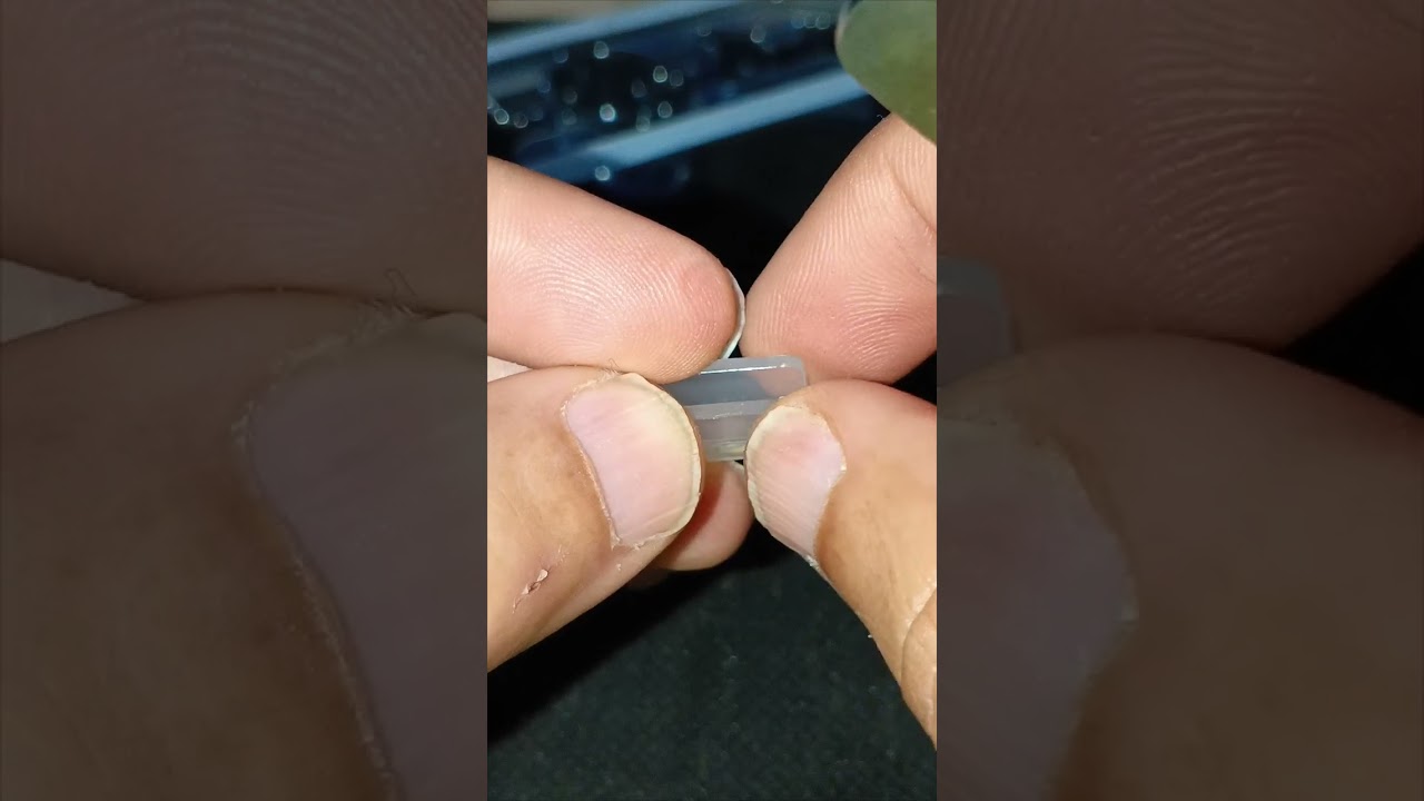 Loading and injecting a foldable IOL using a standard cartridge and injector.