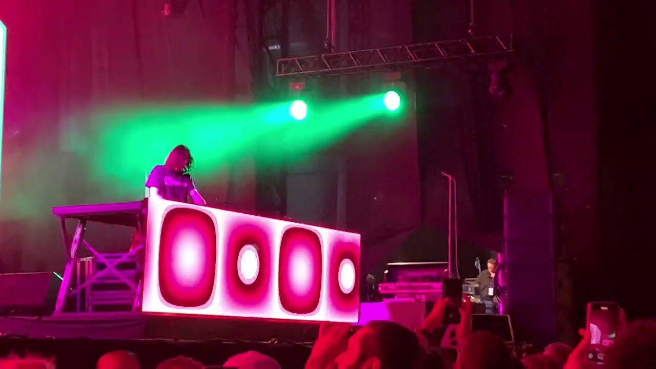 A.G. Cook - You Know Me @ C6 Fest, São Paulo - 24/05/2025