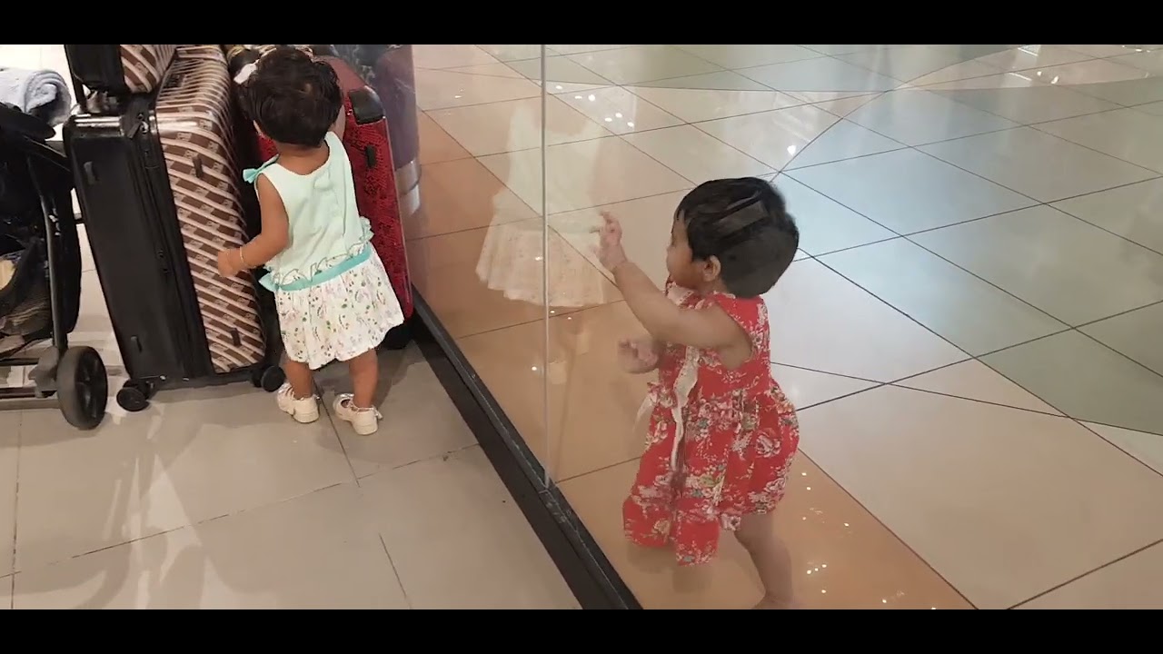 one side indian baby another side pakistan baby inbitween LOC - YouTube