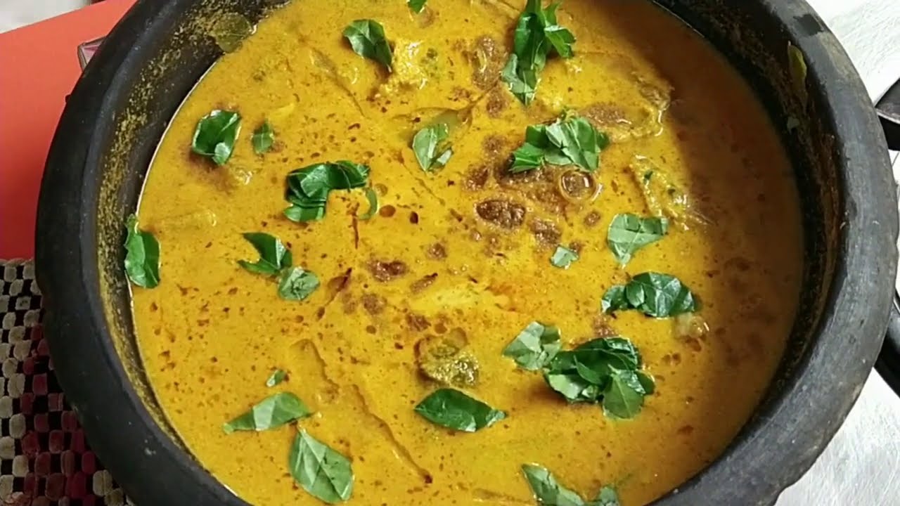 തേങ്ങ -മാങ്ങ കരിമീന്‍ കറി 😀👌🐡🐡👌😀..... (KARIMEEN CURRY)