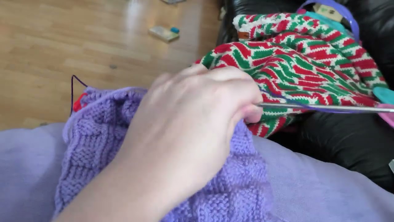 Relaxing knitting with me - muff casing  - part 2