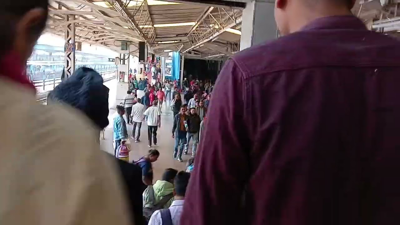 Master Canteen Railway Station Very Crowded