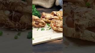 Как приготовить рулет с сосисками просто и быстро Простой рецепт с сыром и мясом