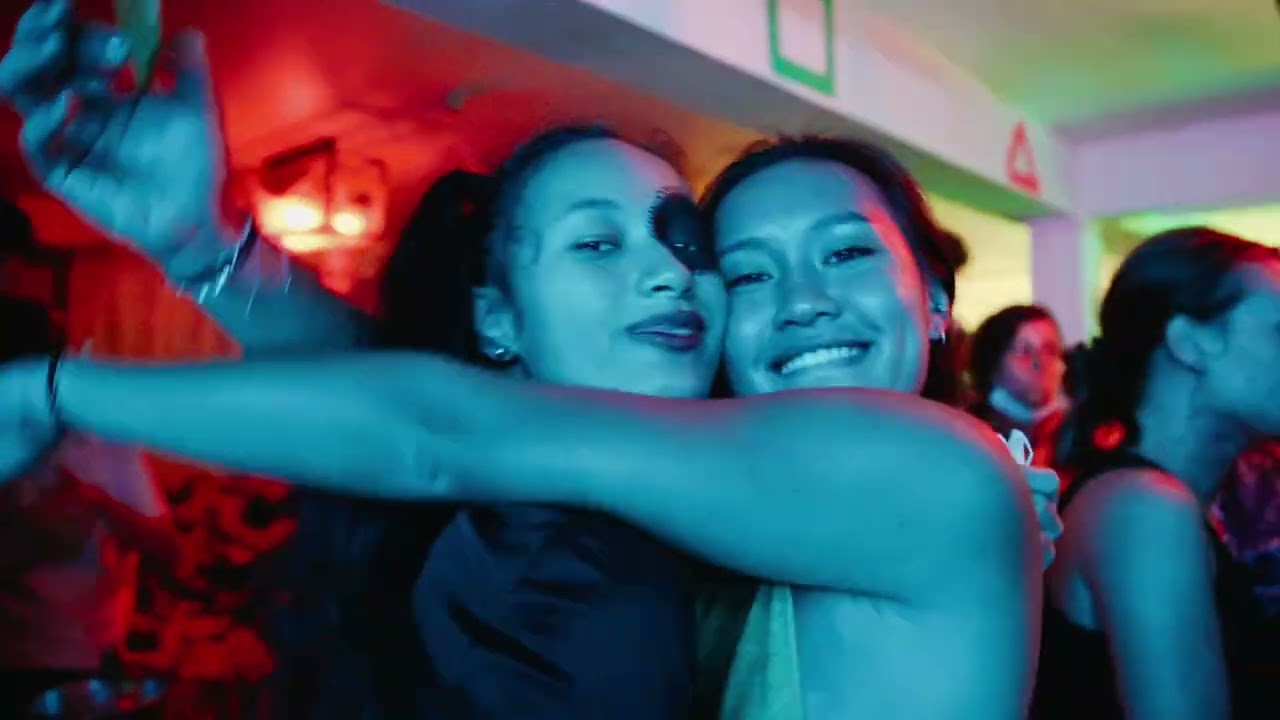 Tahiti Smoothies by Night (Halloween Trip)