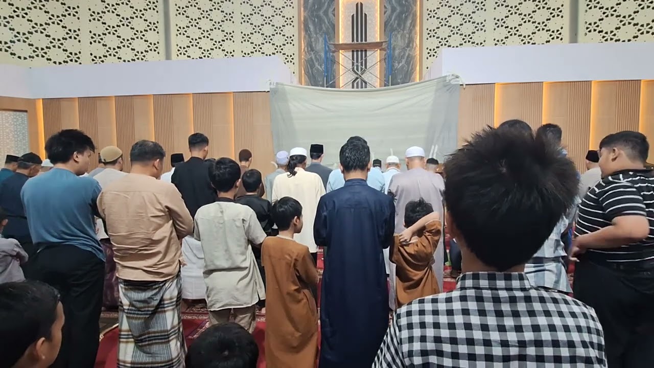 SHOLAT ISYA MALAM KE-5 RAMADHAN, MASJID BUNDAR AS SALAAM METLAND TRANSYOGI CILEUNGSI