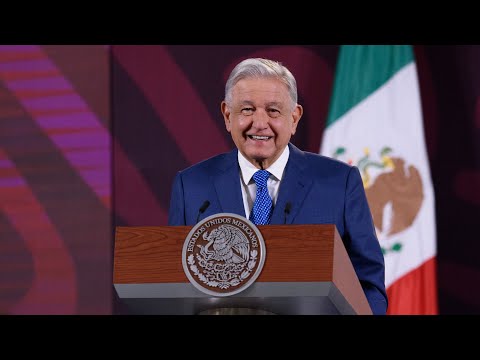 4T reduce abandono escolar, mejora escuelas y hace justicia a maestros. Conferencia presidente AMLO