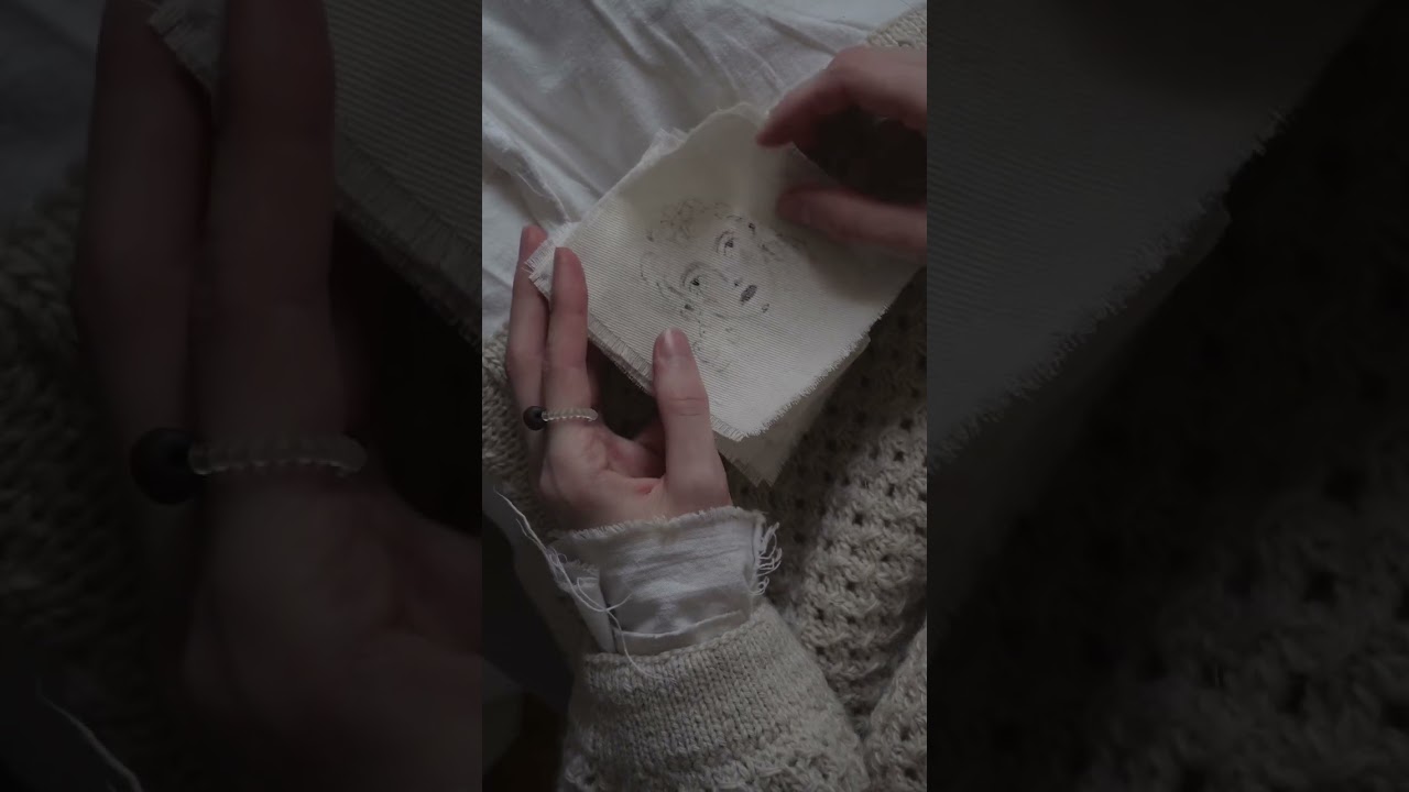 Нарисовала на хлопке Фрагменты будущей работы. 