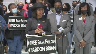 Family, friends and community leaders seek Gov. Northam pardon for Chesapeake man convicted of armed