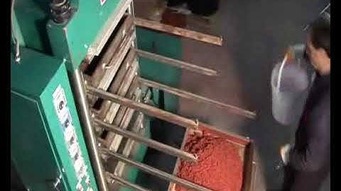 Rubber tile vulcanizing machine