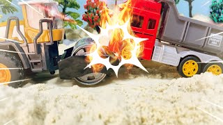 The Truck Attacks | Toy Car Story