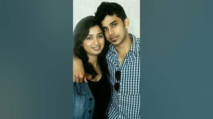 Shreya Ghoshal with her husband 💚💜💙#viral #bollywood #trending #2023 #shreyaghoshal #ytshort #shorts