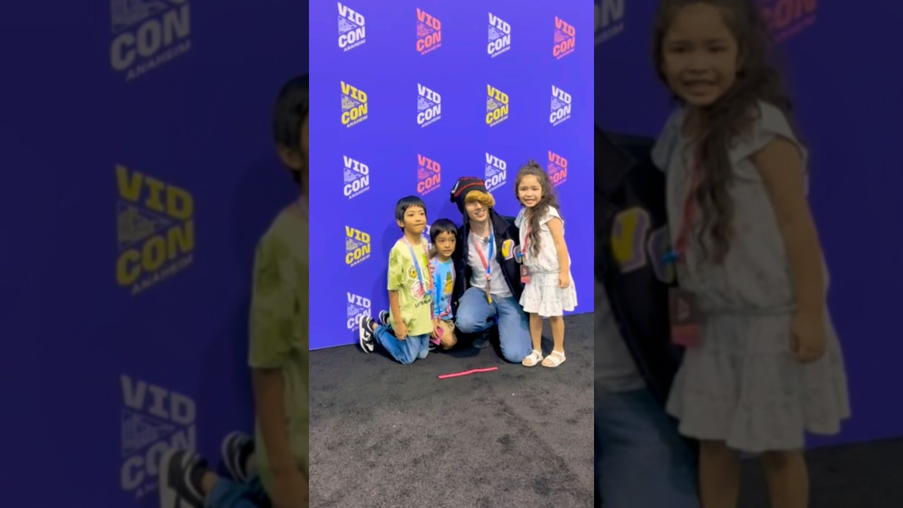 Vidcon 2025 Day 1 with Kreekcraft Lana Rae IBella & Foltyn 