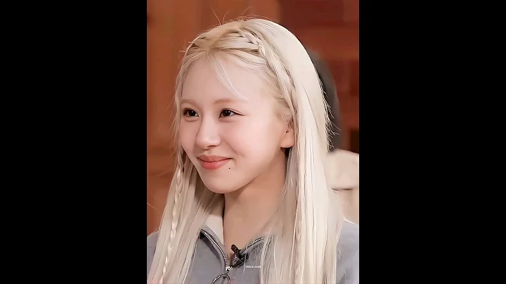 ᴄʜᴀᴇʏᴏᴜɴɢ ᴄᴀɴ'ᴛ ʜᴀɴᴅʟᴇ ᴍɪɴᴀ's sᴛᴀʀᴇ 🫣🥰 #michaeng #cute #twice #mina #chaeyoung