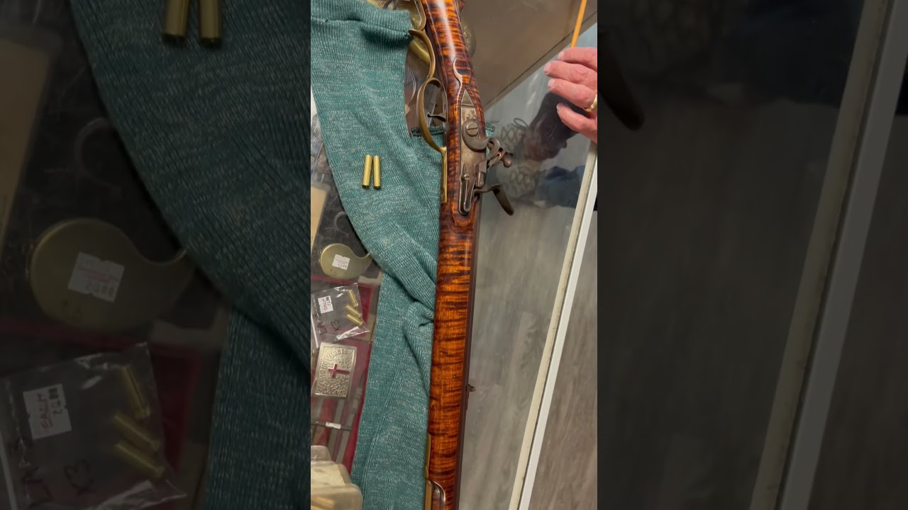 BEAUTIFUL FLINTLOCK RIFLE 