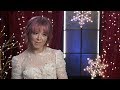 "CMA Country Christmas" Quiz - Colors In Christmas Song Titles?