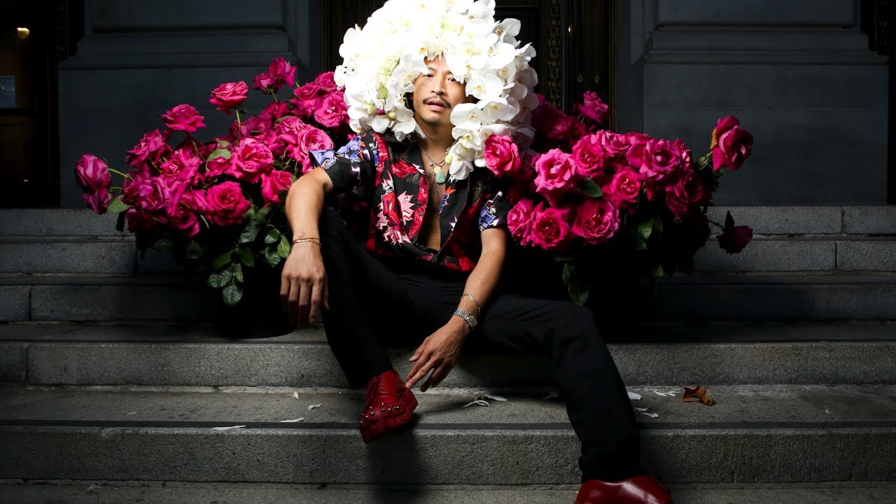 Mayesh Design Star: Floral Wig