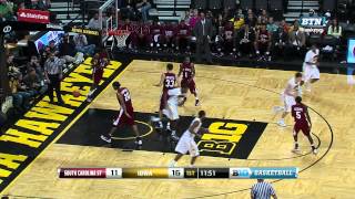 Melsahn Basabe Dunk