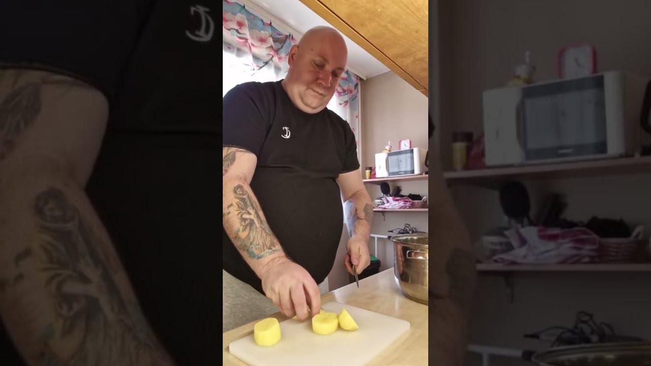 Készül a finom ebéd #youtube #vlogger #video #live #chef #tiktok #tiktokvideo #főzés #sütés #fy