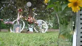 Memorial held for Denver bicyclist killed 1 year ago