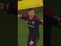 Louis Munteanu NODS IN🔥 the rebound!