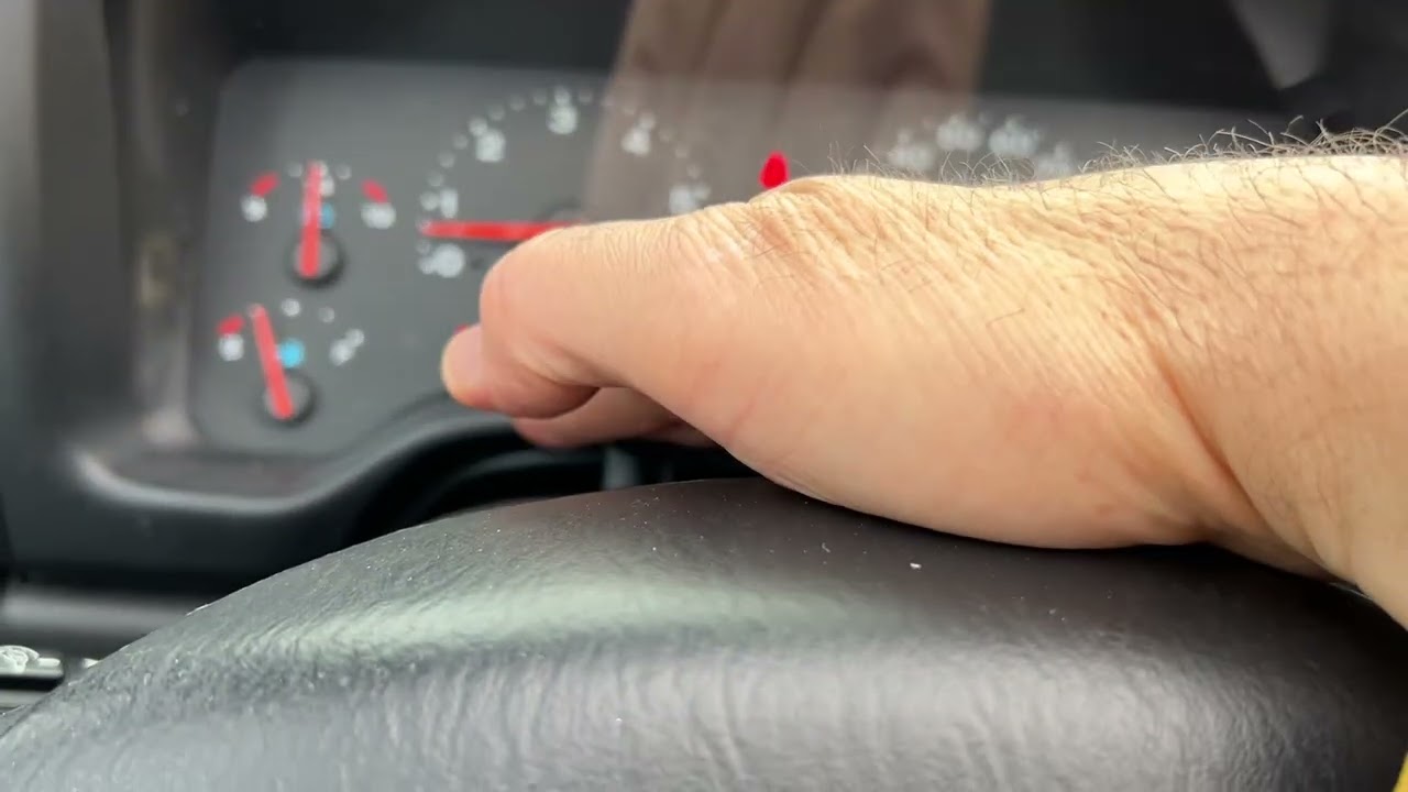 2004 Jeep Wrangler X audio/electronics demonstration ￼