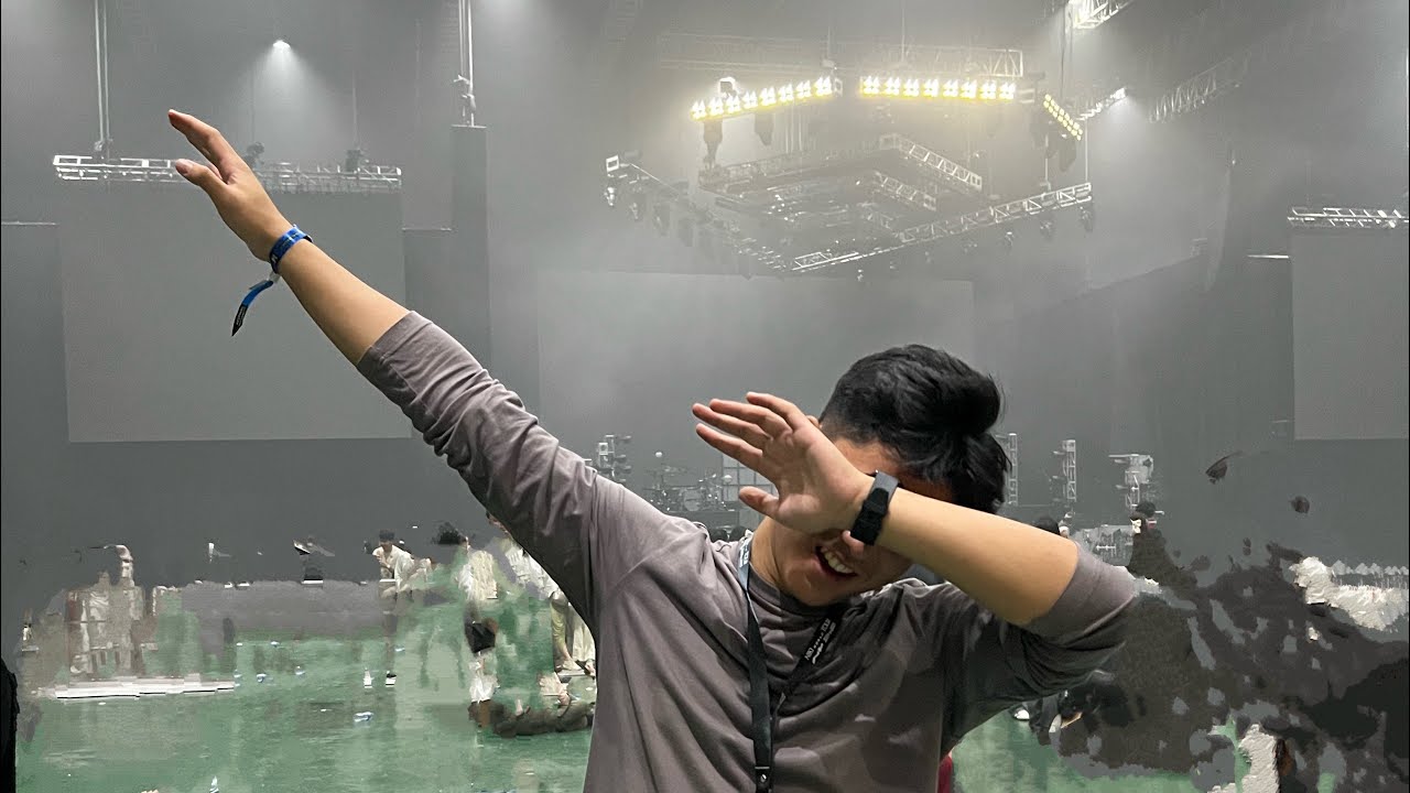 a year ago, NIKI Concert