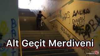 Download lagu 2 Metre Drop Alt geçit merdivenleri 2 Metre Drop Alt geçit merdivenleri
