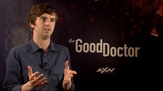 Freddie Highmore: Dar vida a una persona con autismo "es todo un desafío"