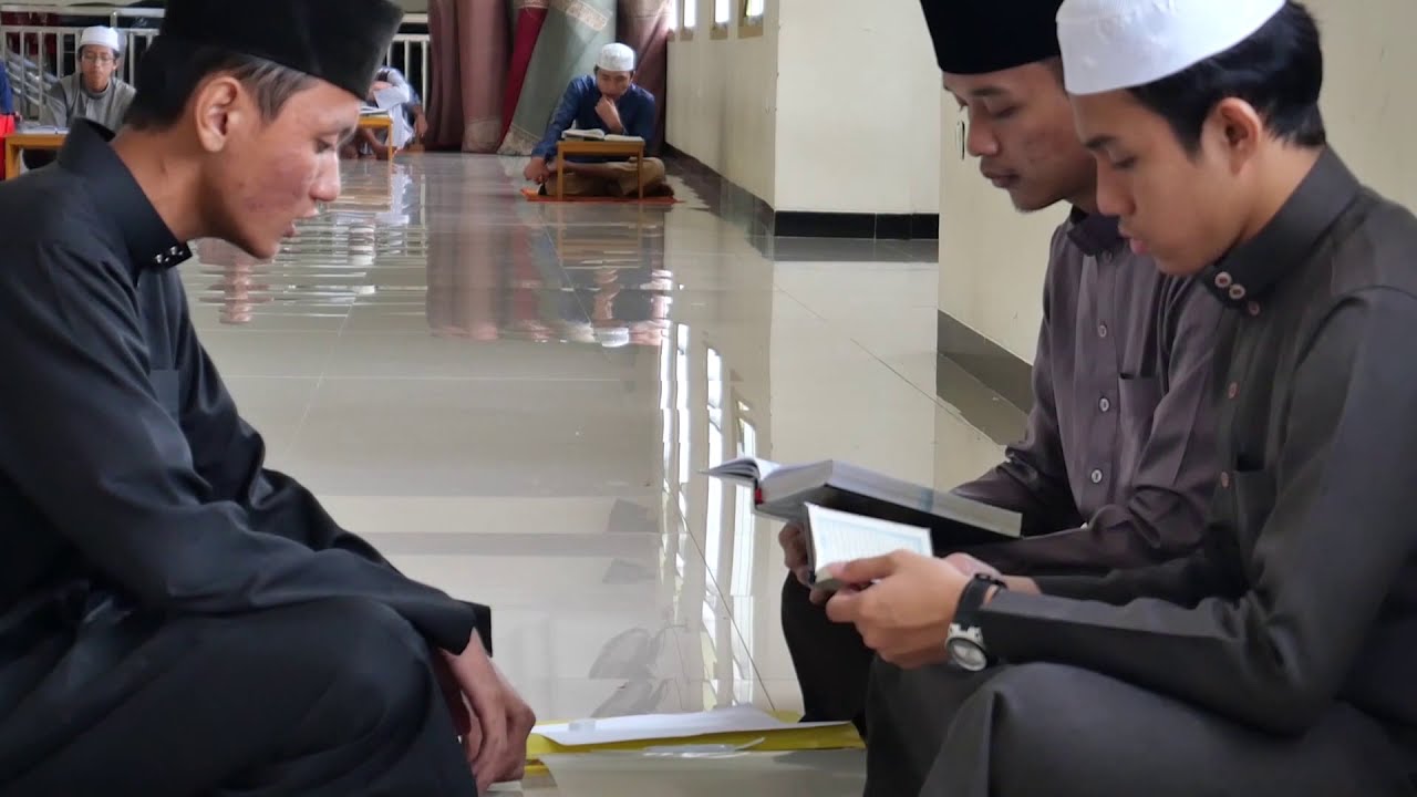 Daarul Huffadz - PROGRAM UNGGULAN RIYADHUSSHOLIHIIN