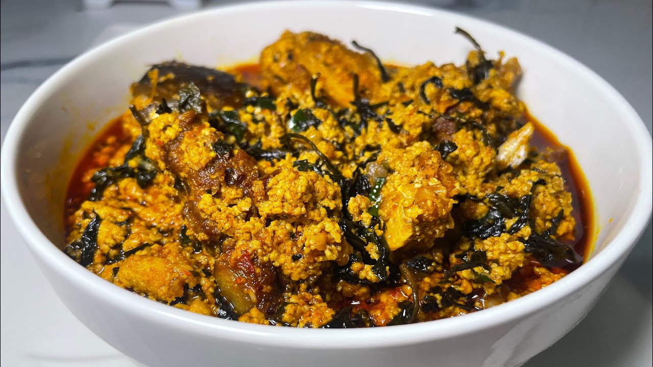 How To Make Nigerian Egusi Soup / Lumpy Egusi soup With Bitter Leaf #nigeriansoup #egusisoup #egusi 