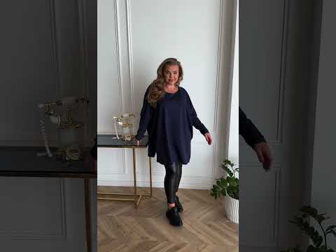 Жіноча осіння простора туніка "розлітайка" оверсайз в рубчик, батал великі розміри, відео 1