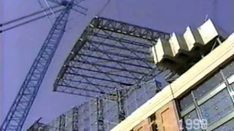 1999 Big Blue crane collapse at Miller Park, kills...