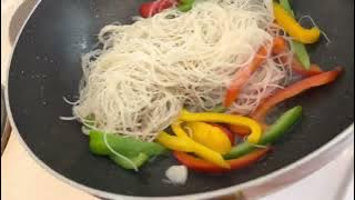 Singaporean Fried Noodle - What is 'Wetly Fry'
