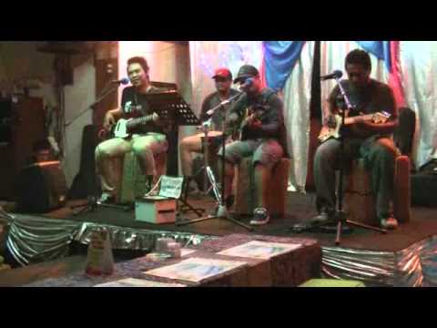 GhostNote Acoustic Bali - Stranger By The Day (cover) LIVE at Bali Beach Shack