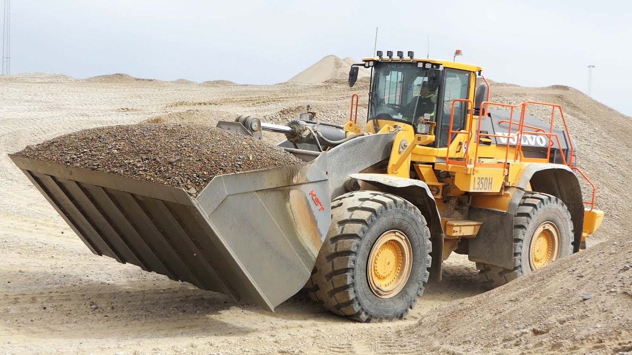 Volvo L350H Wheel Loader - Working at Danish Gravel Pit | Volvos BIGGEST Wheel Loader | Thyborøn
