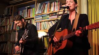 Catherine MacLellan & Chris Gauthier - Beneath The Lindens (live) chords